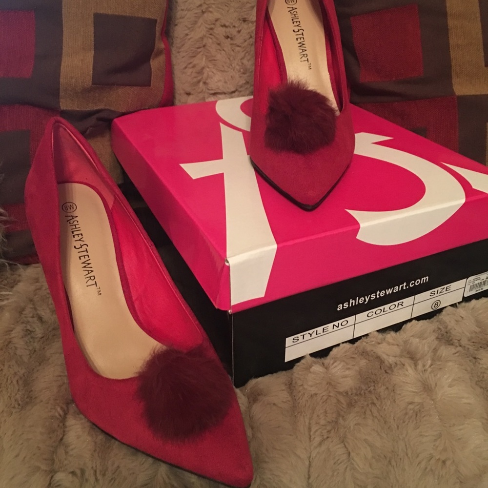 Ashley Stewart sz 8 Suede Pump